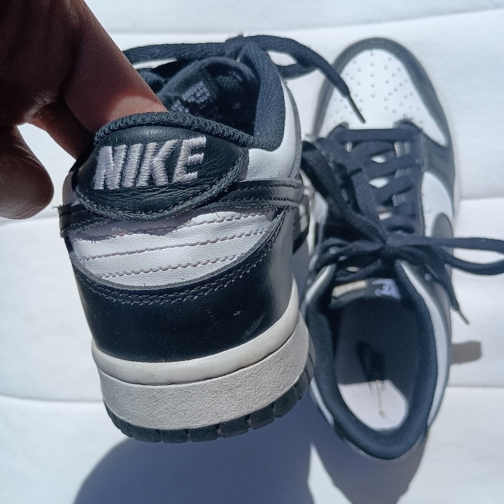 Nike Leather Dunk Low, Georgetown size 5Y - Picture 4 of 6